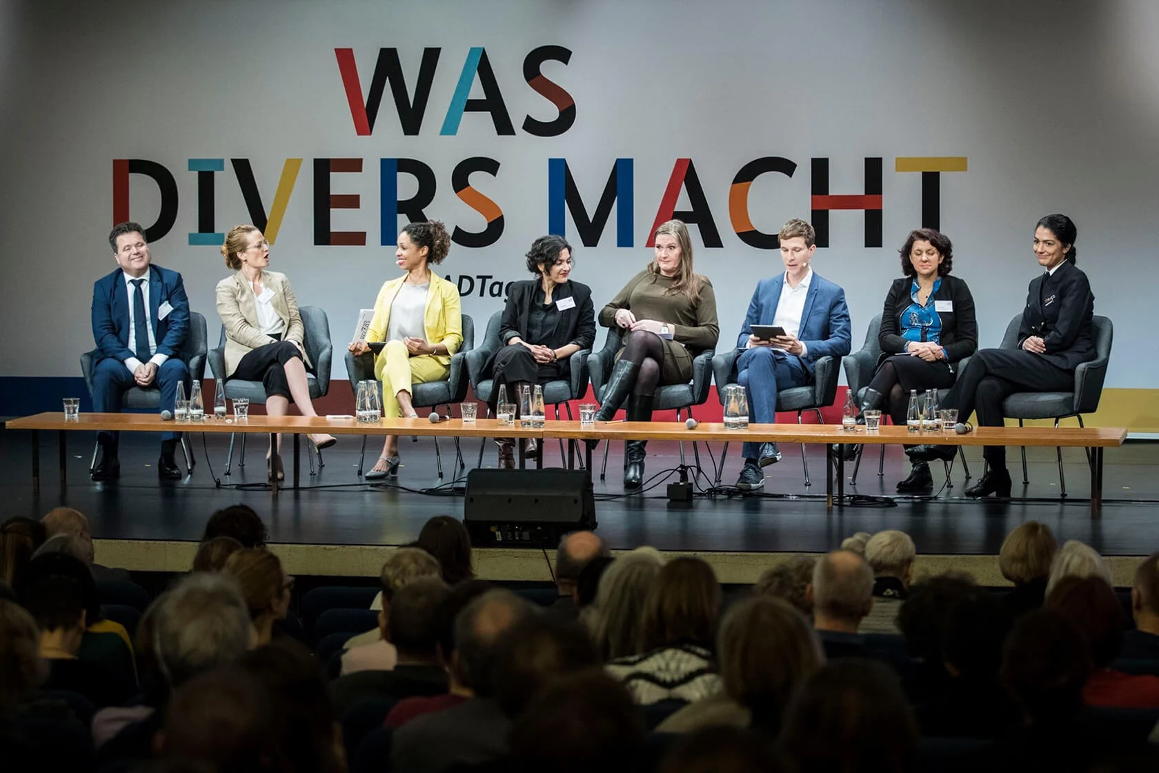 ADS-Tage-Buehnenrueckwand